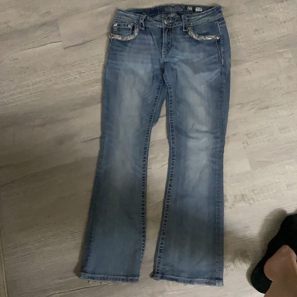 Miss Me Mid-Raise Easy Boot Jeans - Picture 2 of 5